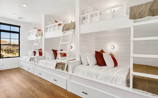 Playa Lucaya By Redawning