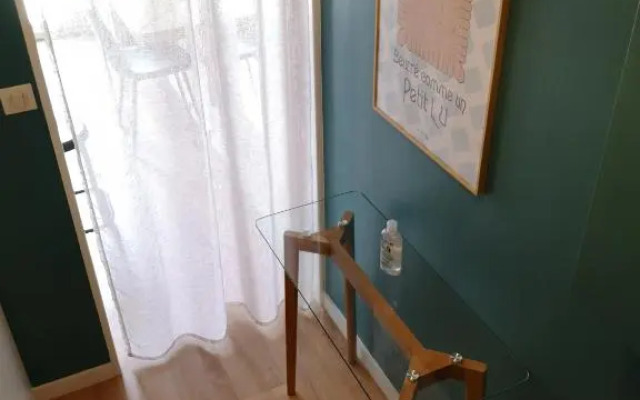 Joli studio - Parking Privé - WIFI