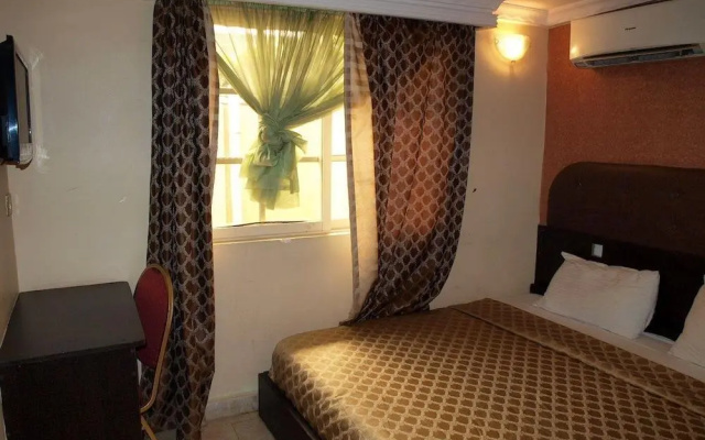 Easy Home Royal Suite