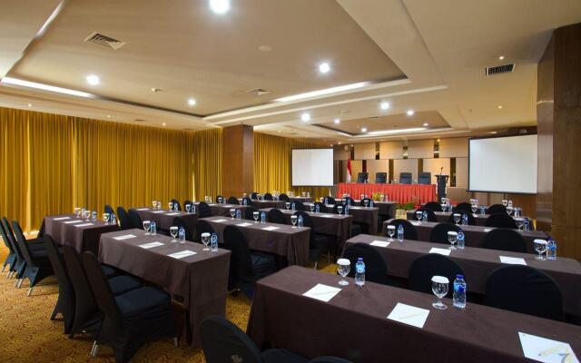 Horison Ultima Semarang