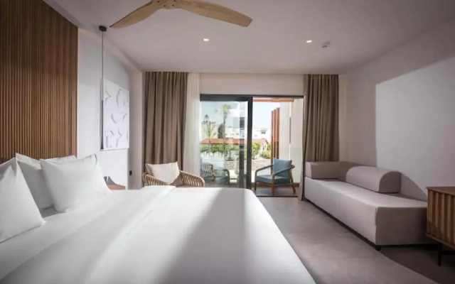 Noble Hotel Suites - Adults Only