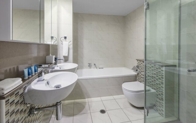 Meriton Suites Adelaide Street, Brisbane