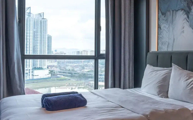 Reizz Residence by Plush