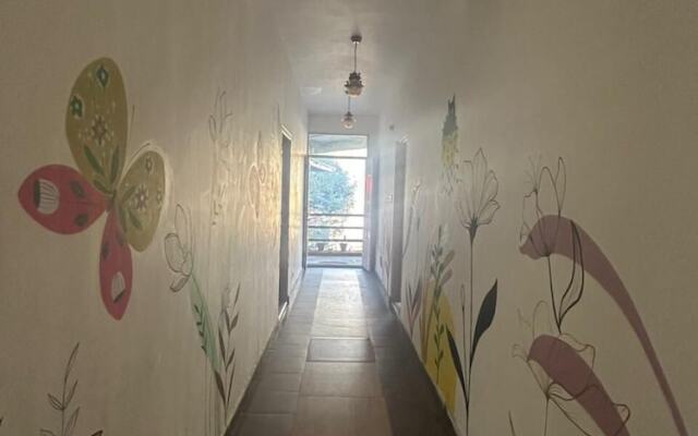 Footsteps Hostel and Cafe