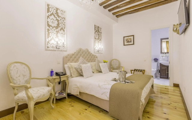 Oriente Palace Apartments