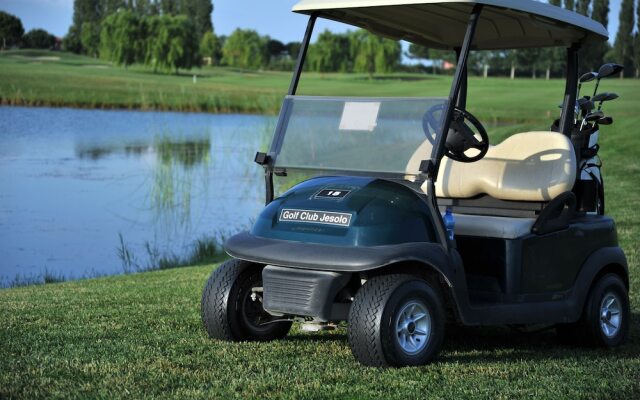 HomeToBe Golf&Venice Apartment