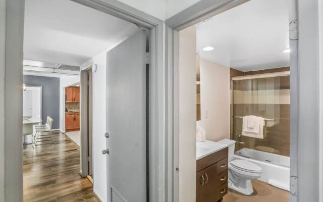 Amazing Condo 3 min to the Beach