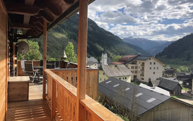 Apartment in Ebene Reichenau With Garden