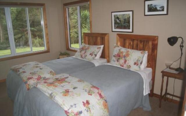 Gully Retreat Karapiro Accommodation