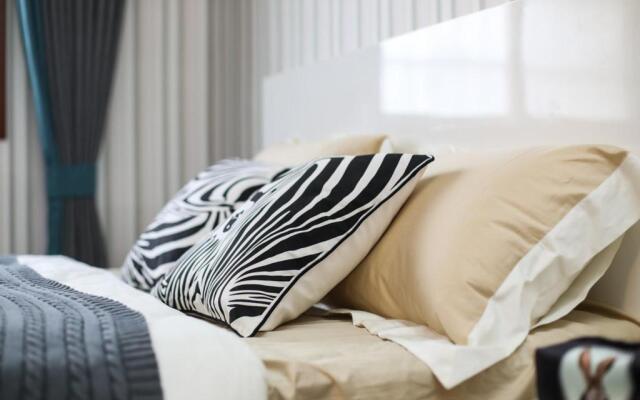 Henan Kaifeng·Gulou Square· Locals Apartment 00138590