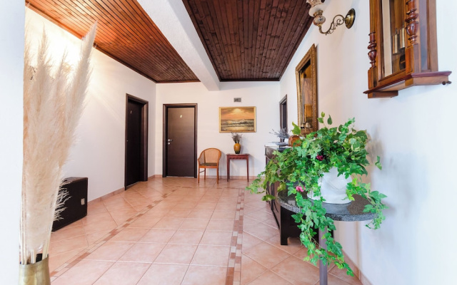 Apartments and Rooms Preka