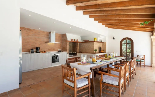 Villa Can Toni in Port de Pollen a