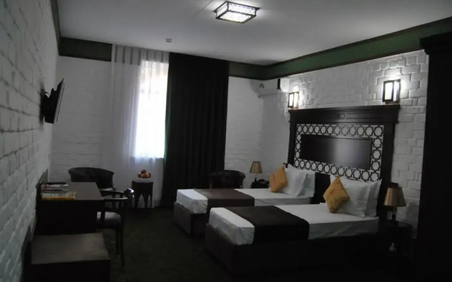 Hotel Kesh Palace
