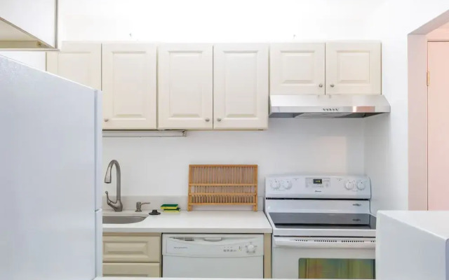 Harvard Square Apartments by Next Star