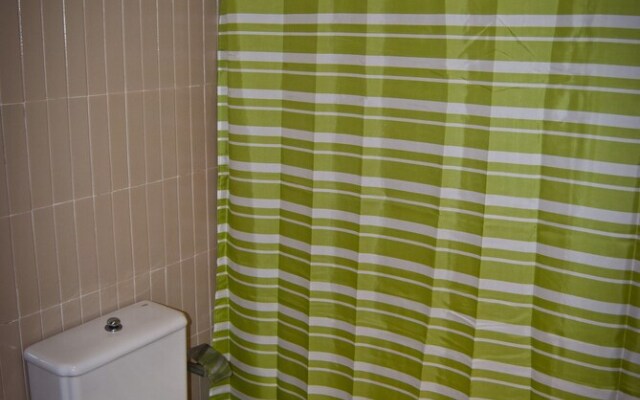 D. Dinis Low Cost Hostel