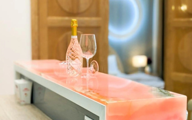 120M2 LUXURY CONDO with SAUNA, JACUZZI, CINEMA In Downtown Budapest