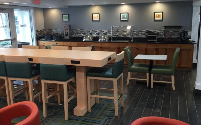 Cresthill Suites Syracuse