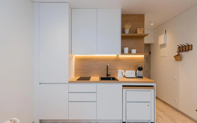 BOHO BEACH STUDIO su terasa ir baseinu