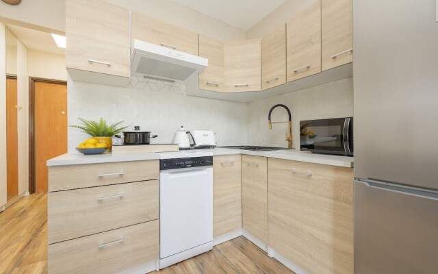 Żoliborz Modern 8th Floor by Renters