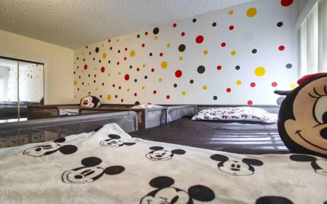 *Disney-15min away* Magical Mickey themed condo