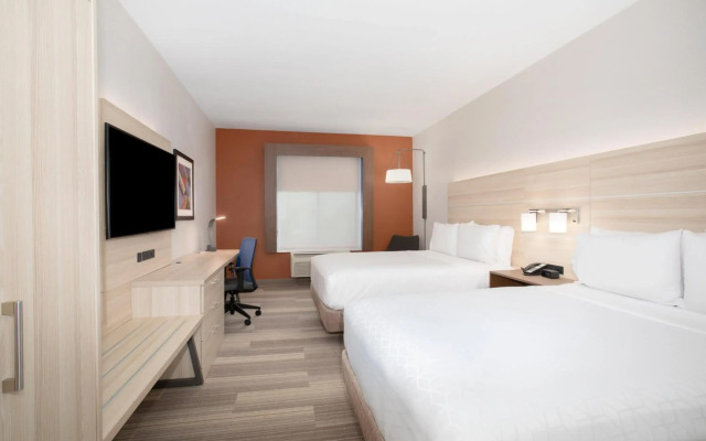 Holiday Inn Express & Suites Phoenix - Glendale Sports Dist by IHG