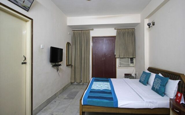OYO 10400 Hotel The Ambassador
