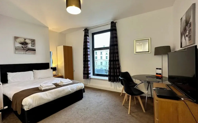 The Carlton Holiday Apartments