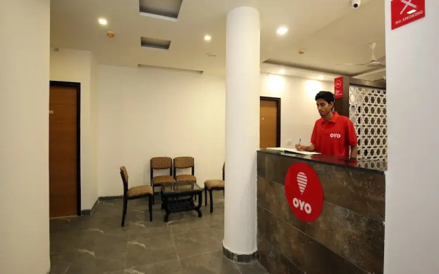 OYO 9822 Hotel Seven