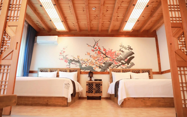 Jeonju Wangyijimil Hanok Hotel