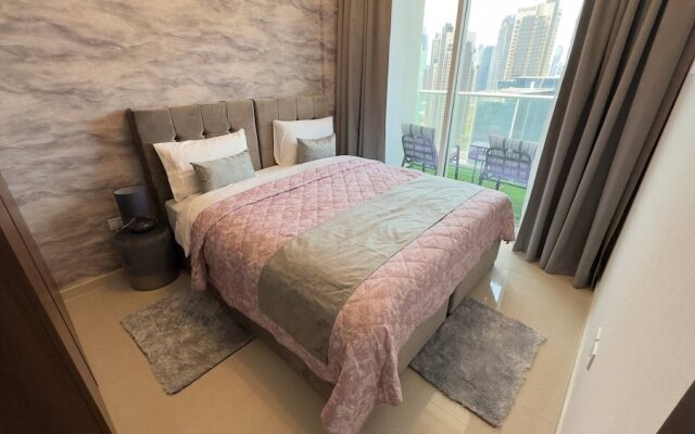 Mh - 1 Bhk Burj View - Vera2420