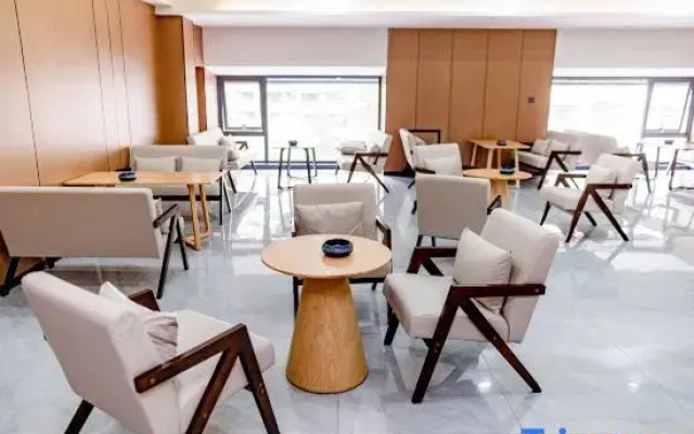 Licheng Hotel (Yuechi Railway Station Longhu Park Branch)