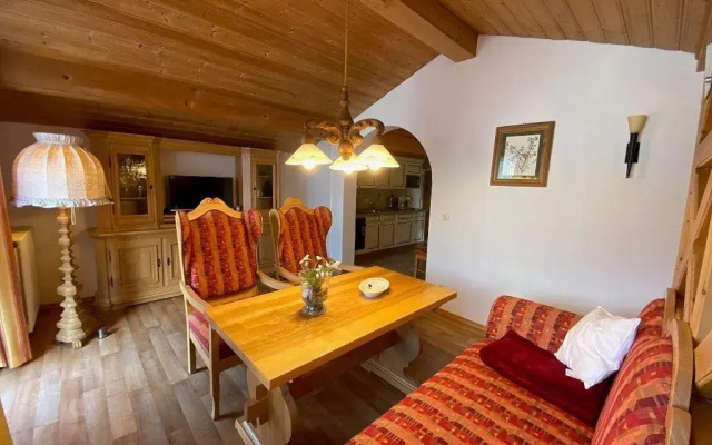 Ferienwohnung Emilia mit Bergblick (Westen)
