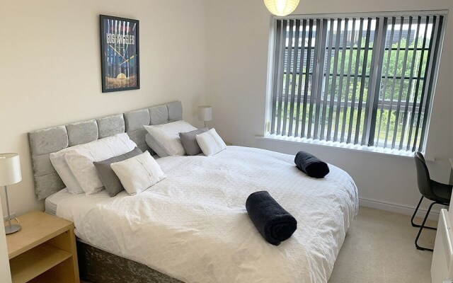 Continental Apartments 3-bed Apartment Farnborough