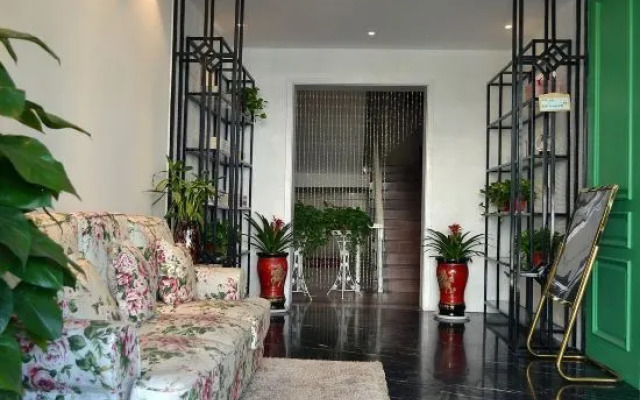 Dengfeng Baroque Hotel