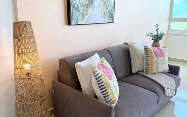 Stunning Marina Views Pool Kayak Island Tours