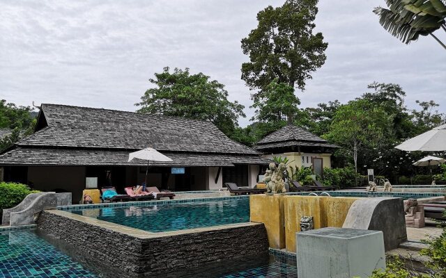 Seashell Resort