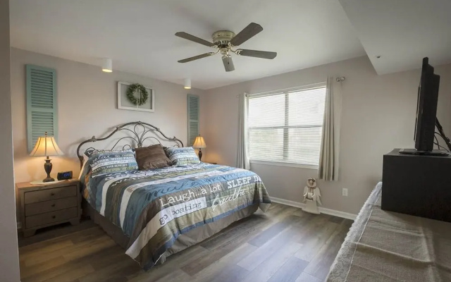 Perfectly On Pointe 3 Bedroom Condo by Redawning