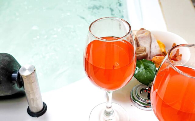 Luxury Home In Aguacatala