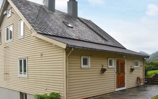 8 Person Holiday Home in Skei i Jølster