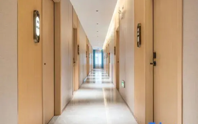 Yaman Qingju · Movie Homestay (Guangzhou Longgui Jinbo Plaza)