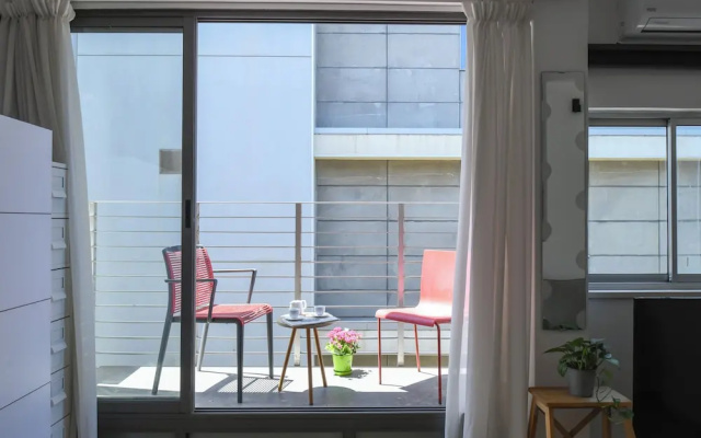 Grand STU SeaView Balcony by Sea N' Rent