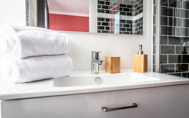 POMPIDOU #6 - Esprit maison de famille - 3 suites