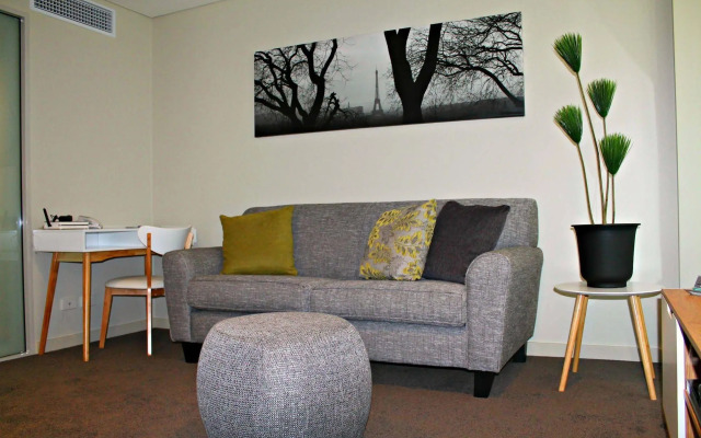 Adelaide Dress Circle Apartments - North Terrace