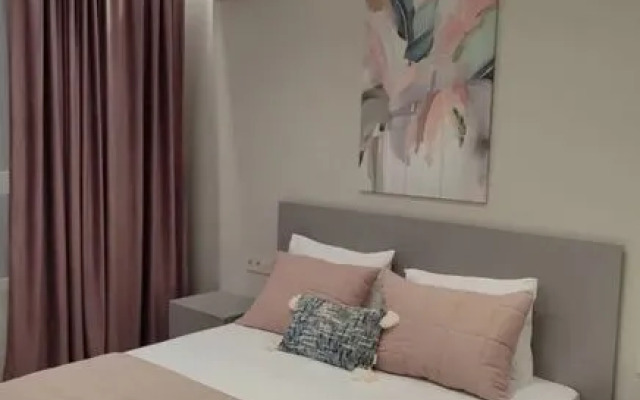 Юг-апарт на ул. Колхозная, д. 5/2