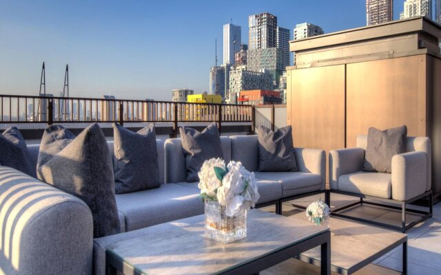 Hybrid Resi Canary Wharf