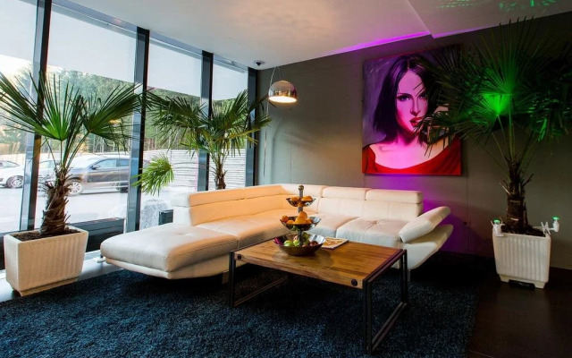 TheHotel (Adults only)