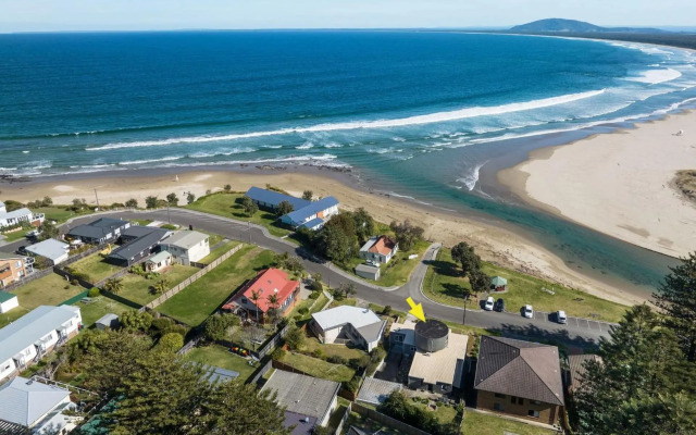 The Rotunda @ Gerroa - Pet Friendly Beachfront
