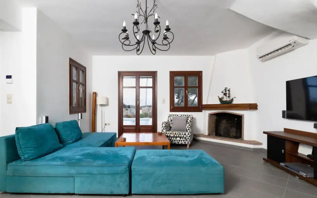 Fabulous Holiday Villa in Naxos Island