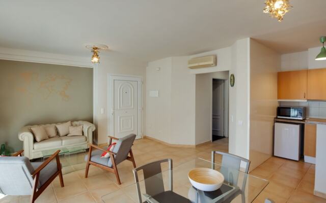 Quaint Holiday Home in Vilacolum With Swimming Pool