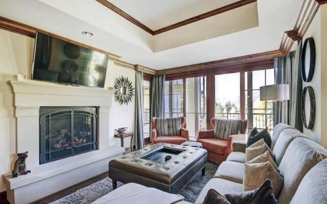 Vail Ritz Carlton 3Bed MtnView